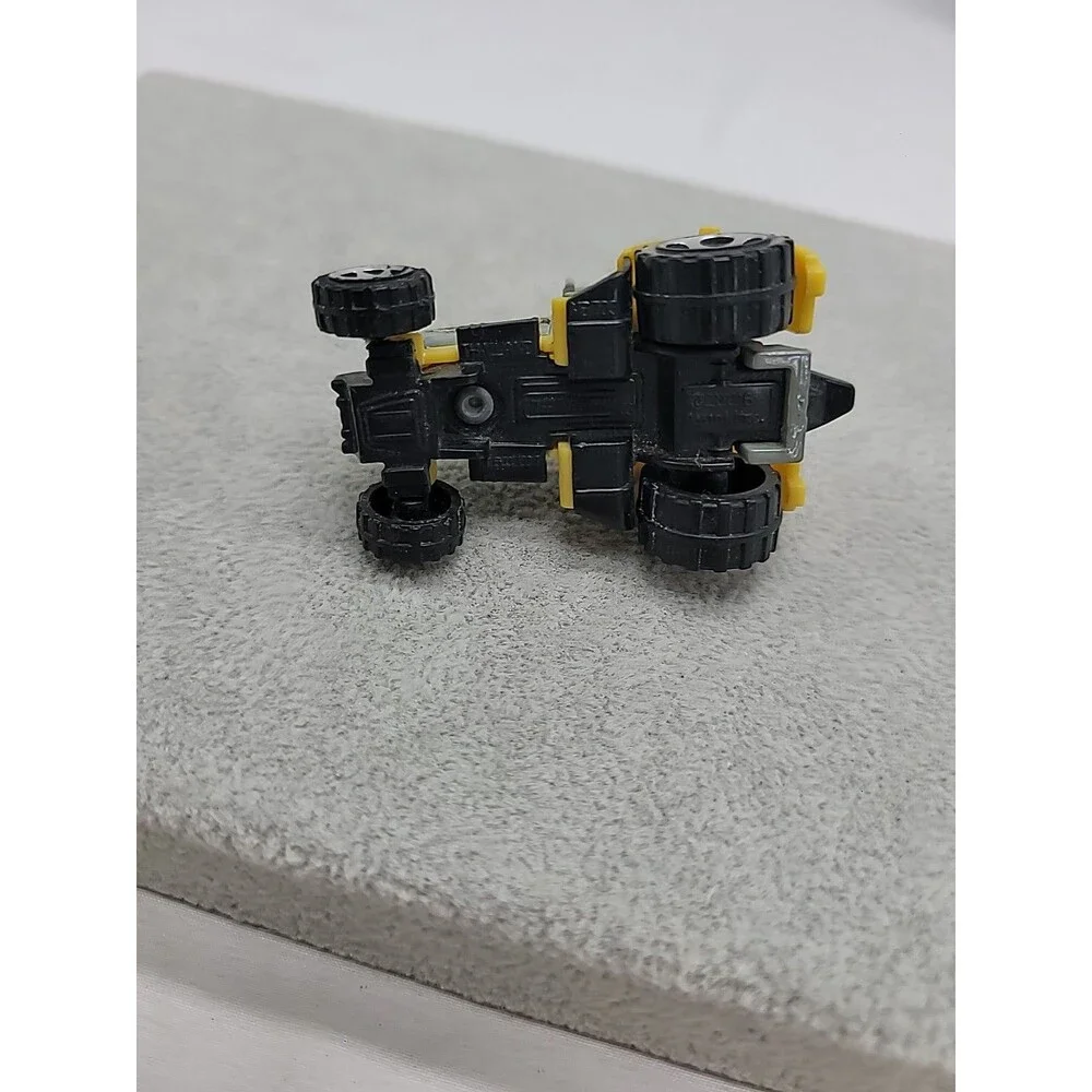 2006 Matchbox  Tractor  MB703 Yellow Toy